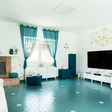 Mar Mar Con Piscina By Wonderful Italy בארי